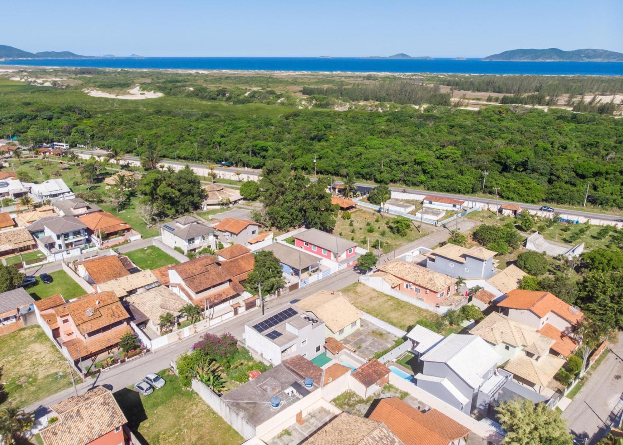 Refugio Tropical Casa De Praia Com Piscina Aquecida E 4 Suites E Garagem 3 Carros, 800 Mtrs Da Praia Internet 700 Mbps, Condominio Privado Com Pista De Skate , Quadra De Futevolei , Campos E Quadras De Futebol! Cabo Frio Exterior photo