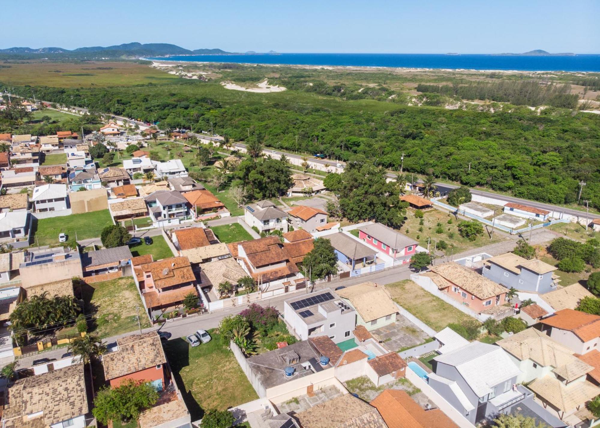 Refugio Tropical Casa De Praia Com Piscina Aquecida E 4 Suites E Garagem 3 Carros, 800 Mtrs Da Praia Internet 700 Mbps, Condominio Privado Com Pista De Skate , Quadra De Futevolei , Campos E Quadras De Futebol! Cabo Frio Exterior photo